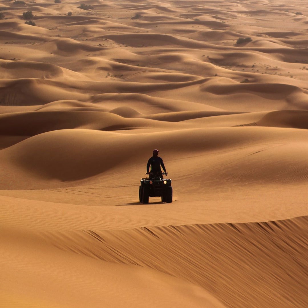 Desert wellness retreat Wüstenwanderungen